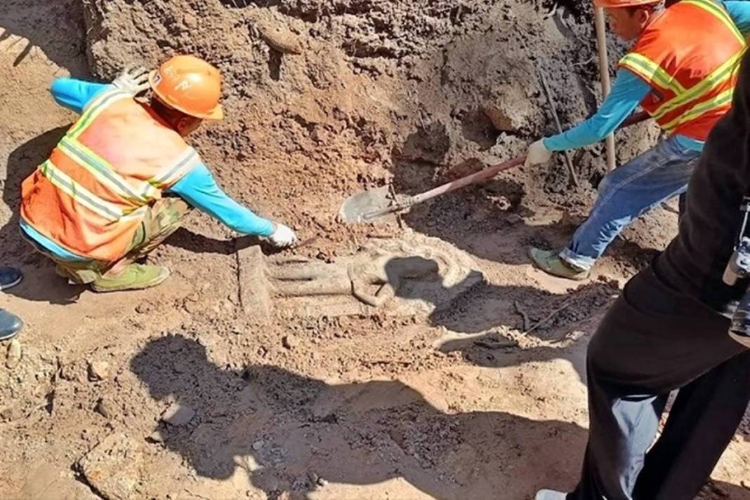 Arkeologlar bile şaştı kaldı: Şaşırtıcı derecede iyi durumdalar! Koruma altındaki kum taşı heykellerinin yenileri bulundu 5